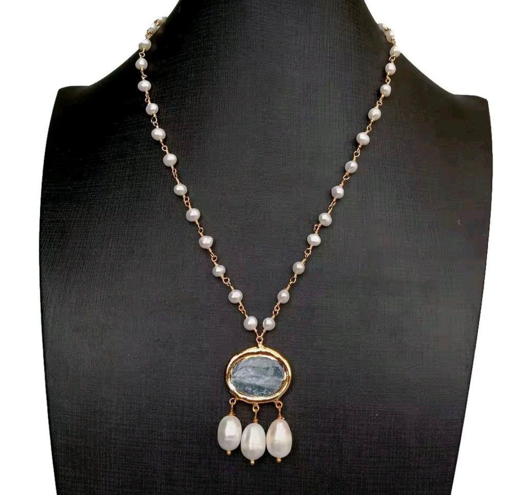 Collar Perlas Naturales Cultivadas en Agua Dulce Colgante en Perla Arroz Cianita Azul