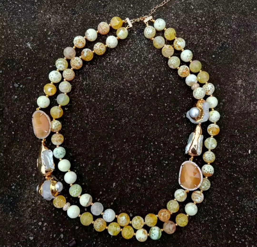 Agatas amarillas y perlas cultivadas Necklace