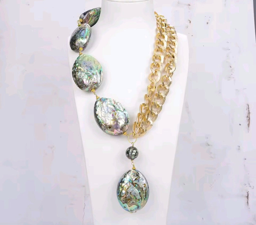 Collar con Conchas Naturales y Cadena Chapado en Oro