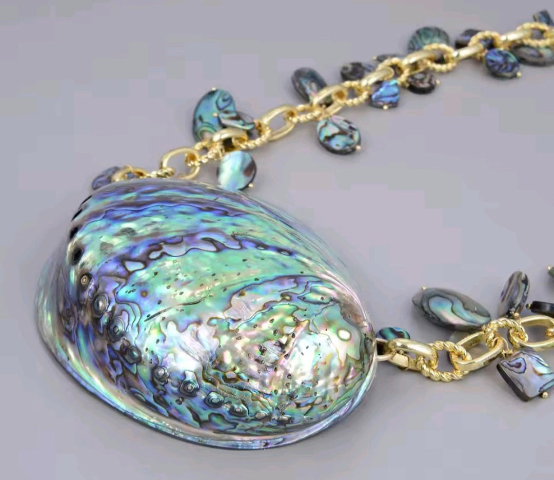 Collar de Concha de Abulón Arcoiris Natural