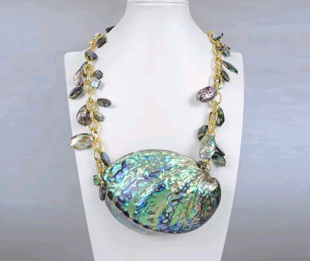 Collar de Concha de Abulón Arcoiris Natural