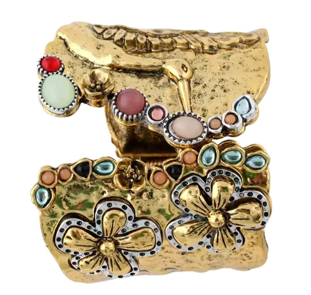 Brazalete Estilo Vintage Chapado en Oro Pulido