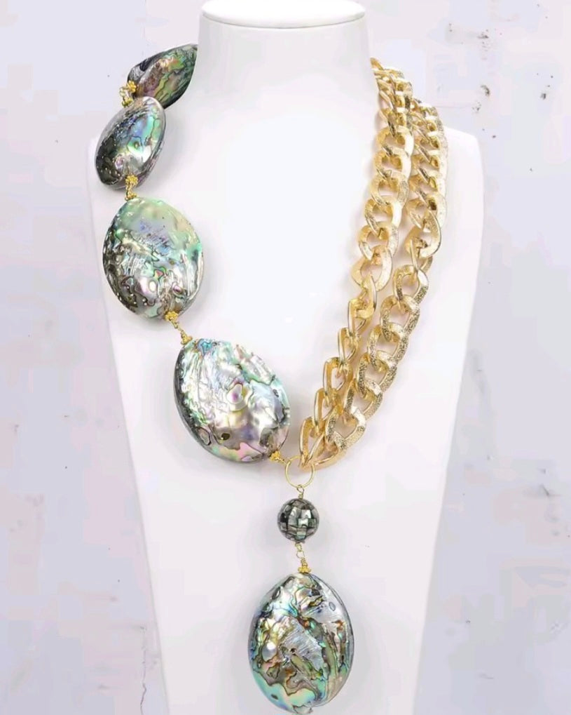 Collar con Conchas Naturales y Cadena Chapado en Oro