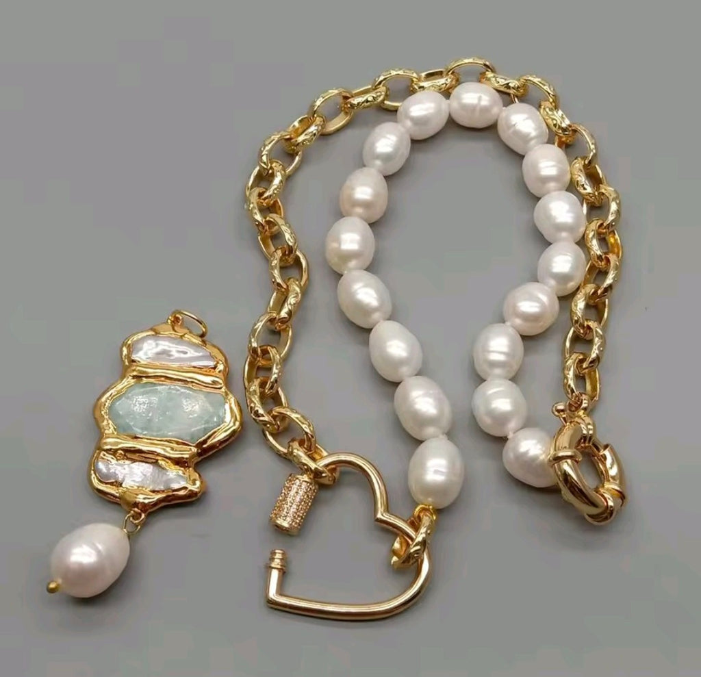 Perla de Agua Dulce Heart Necklace
