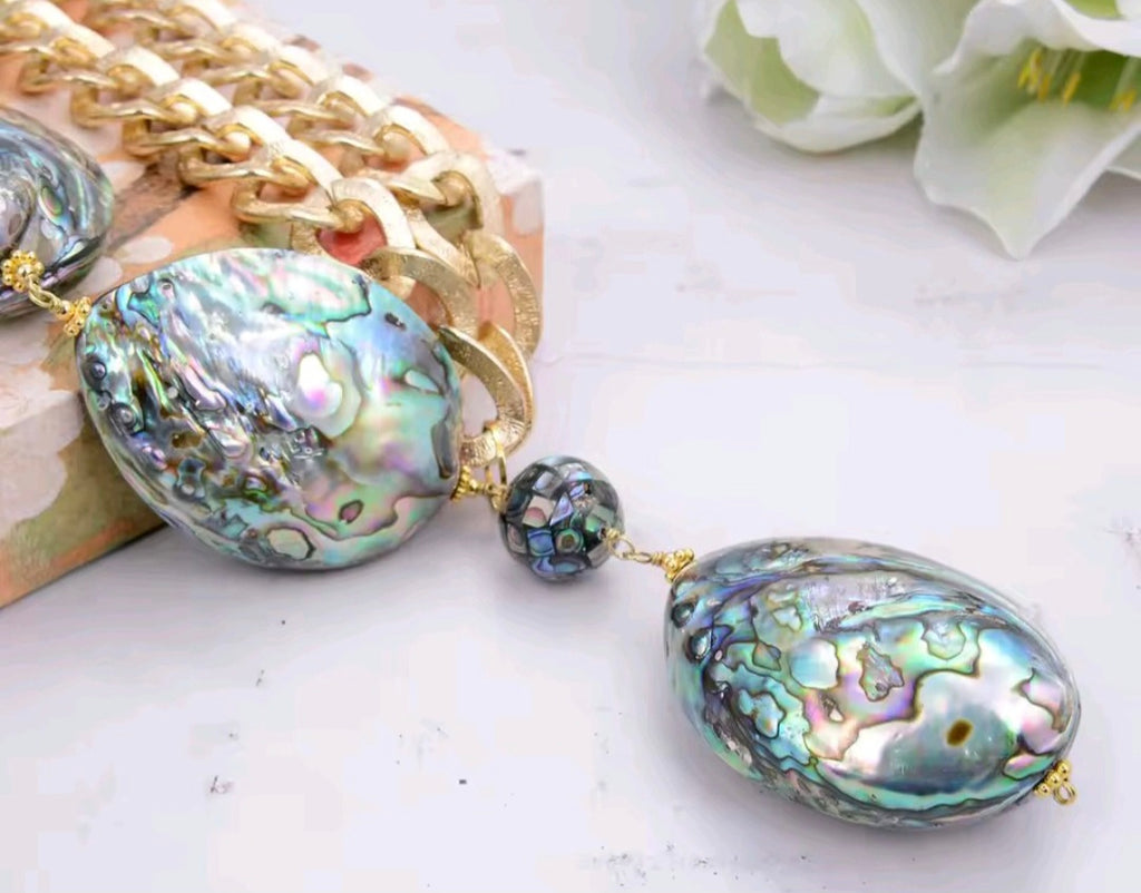 Collar con Conchas Naturales y Cadena Chapado en Oro