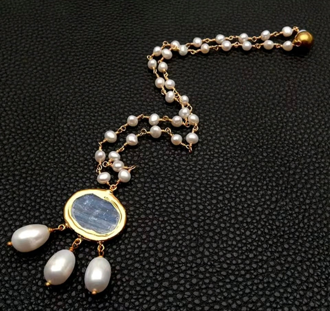 Collar Perlas Naturales Cultivadas en Agua Dulce Colgante en Perla Arroz Cianita Azul