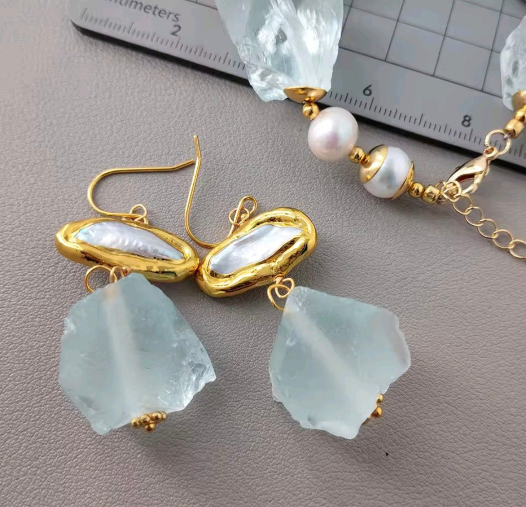 Set Pulsera y Pantallas Cuentas Cruda en Cristal Azul y Perlas Barrocas Naturales