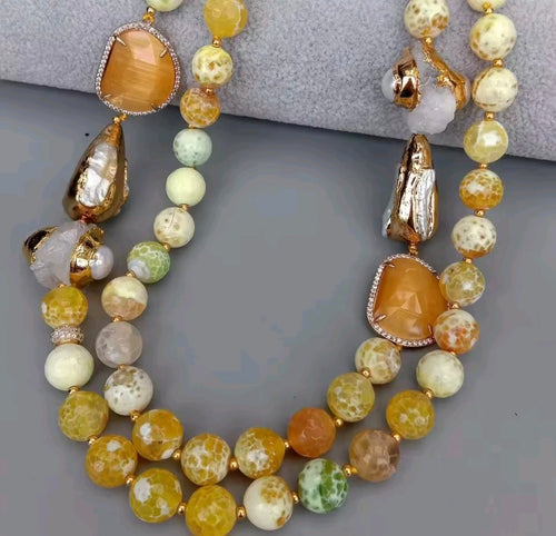 Agatas amarillas y perlas cultivadas Necklace