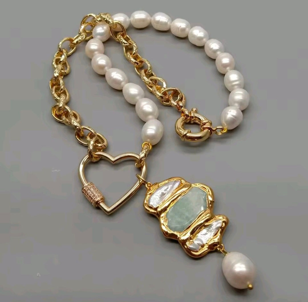 Perla de Agua Dulce Heart Necklace
