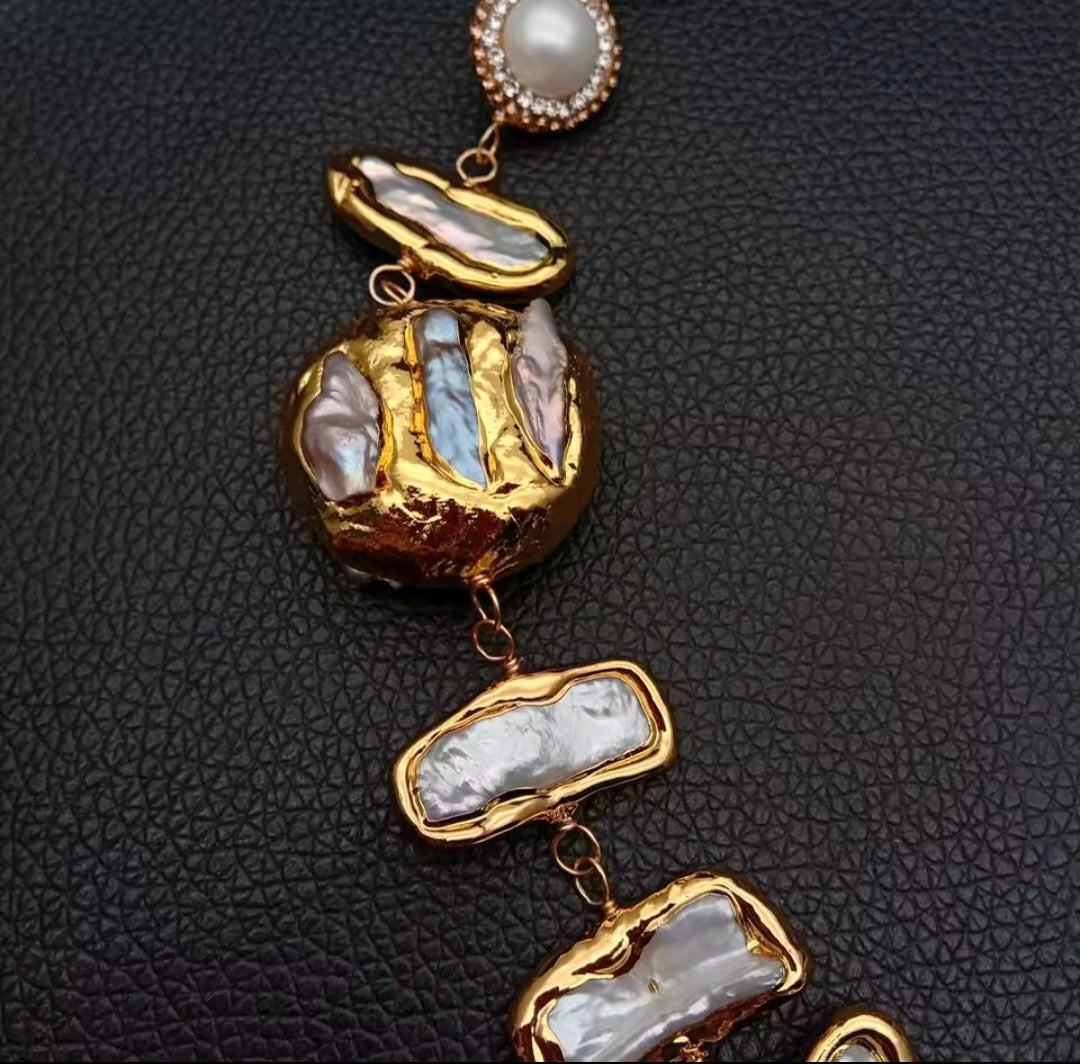 Perla de Agua Dulce Necklace