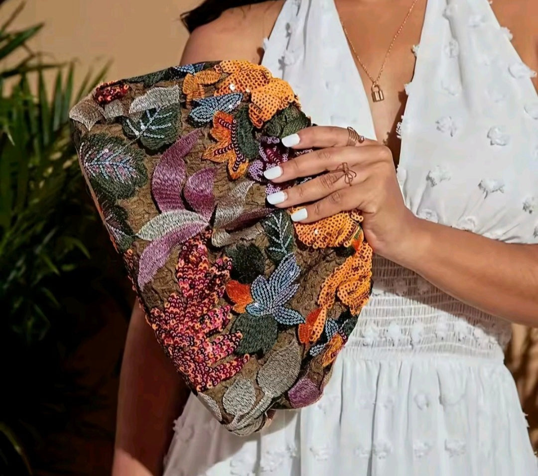 Cartera con Estampados Florales y Lentejuelas