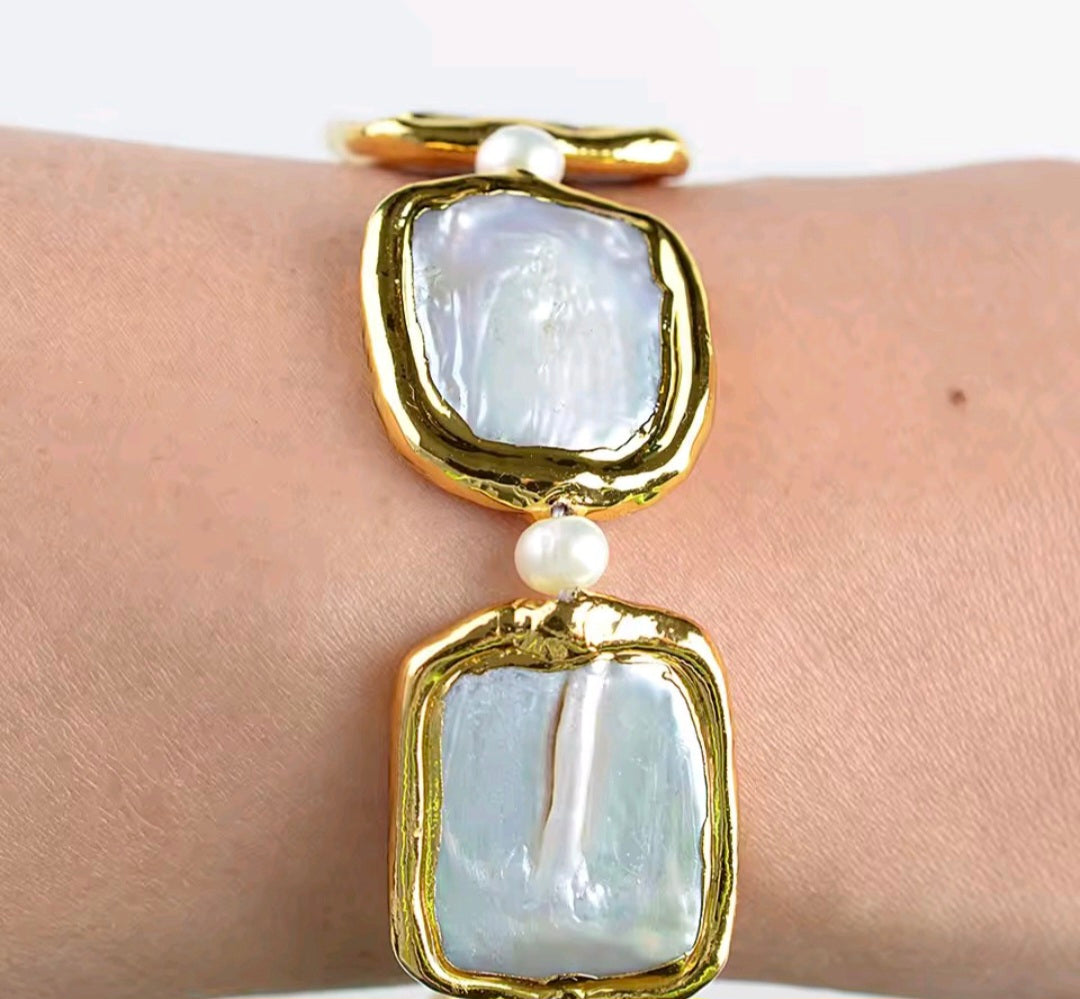 Pulsera en Perla Cultivada Natural Chapado en oro 18k