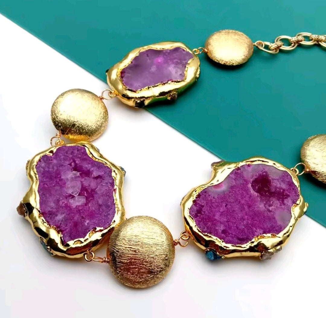 Collar en Agatas Fushia