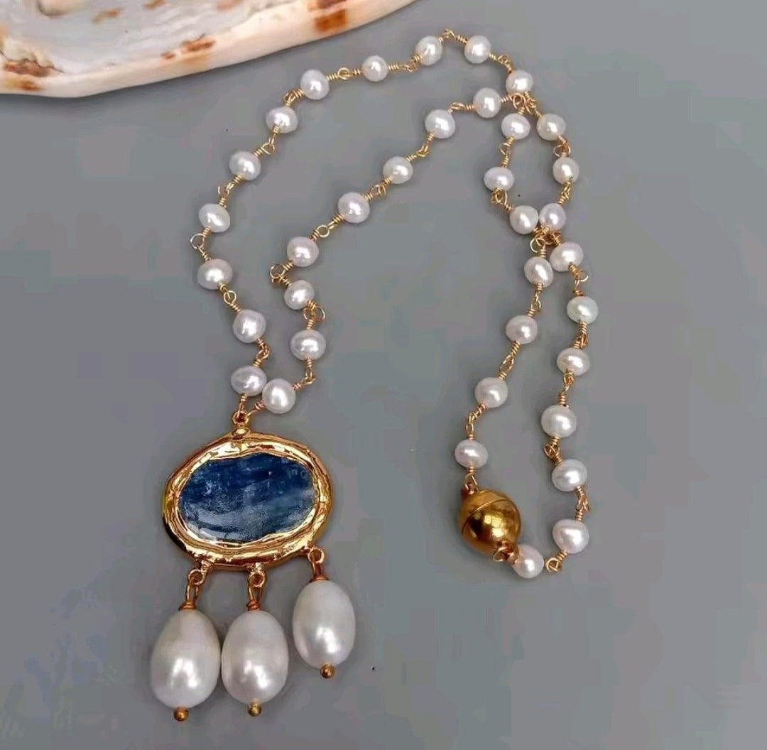 Collar Perlas Naturales Cultivadas en Agua Dulce Colgante en Perla Arroz Cianita Azul